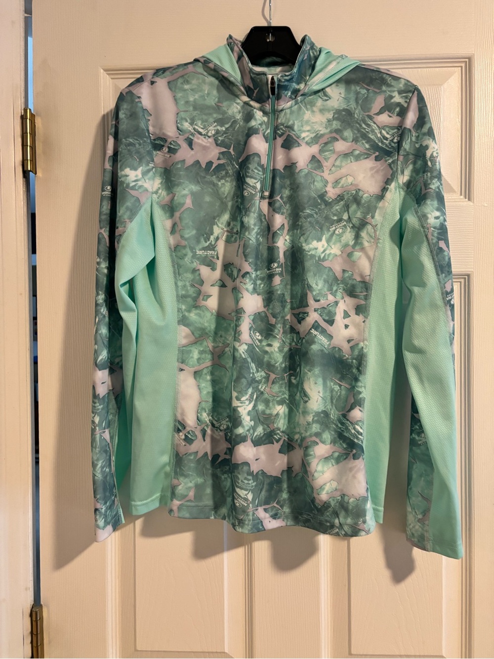 Huk Mint Green Camo Hooded Fishing Jacket